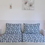 White Peaks 1br By Si