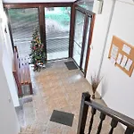 White Peaks 1br By Si Daire